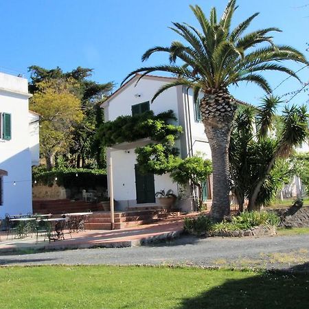 Agriturismo Ss Annunziata Сан-Винченцо Экстерьер фото