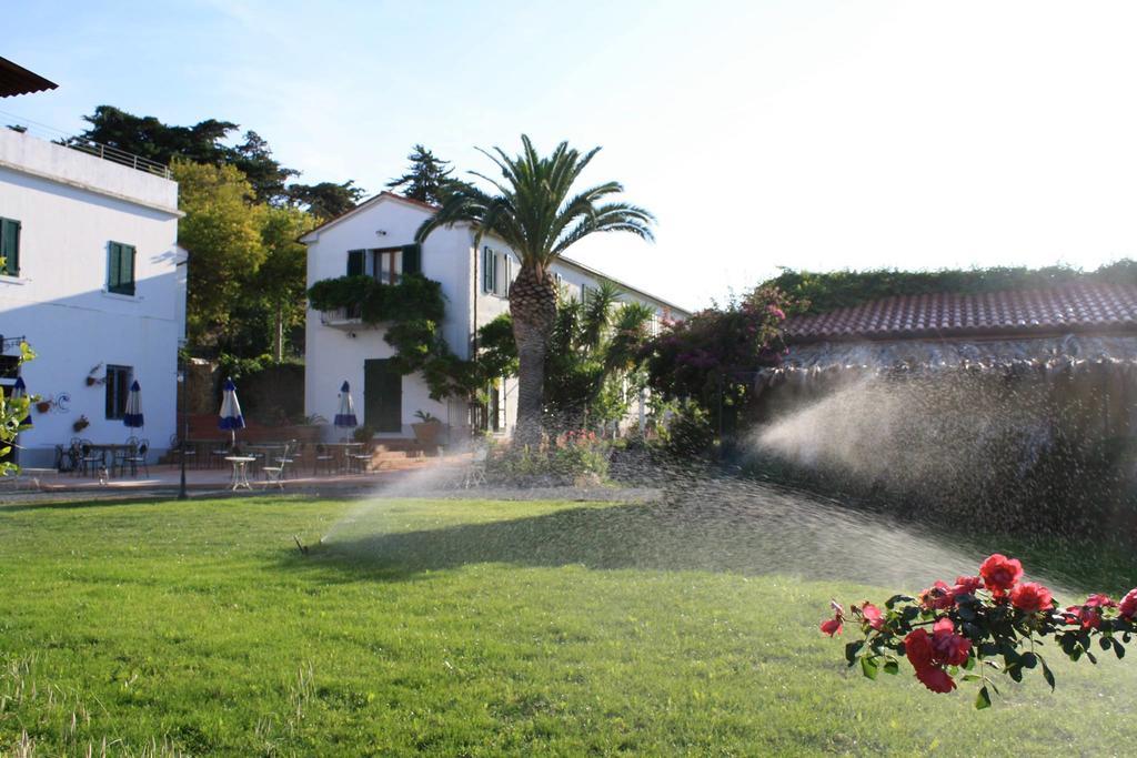 Agriturismo Ss Annunziata Сан-Винченцо Экстерьер фото